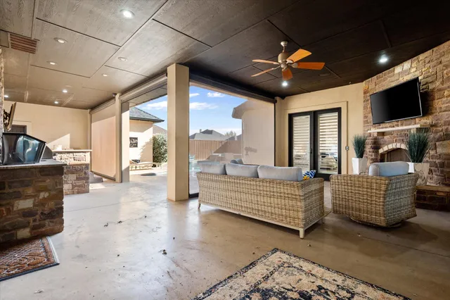 $950,000 | 9001 Juneau Avenue, Lubbock, TX 79424