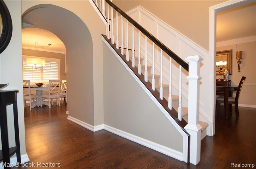 2183 Wayward Drive Rochester Hills, MI 48309 - Photo 3 of 44