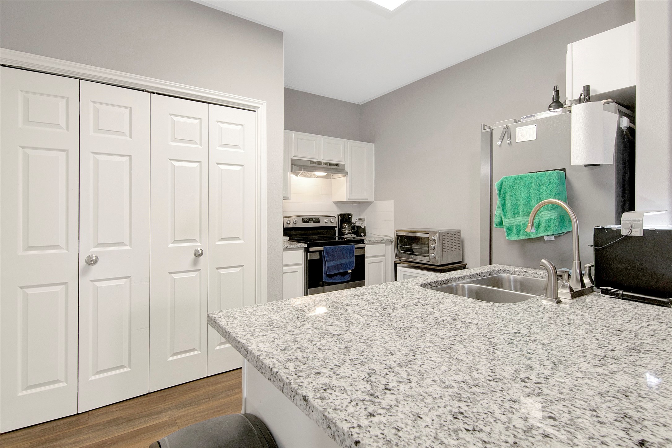 8906 Freeland Street Houston, TX 77075 - Photo 2 of 21