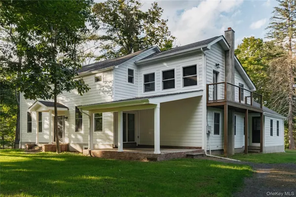$1,400,000 | 440 Milan Hollow Road, Rhinebeck, NY 12572