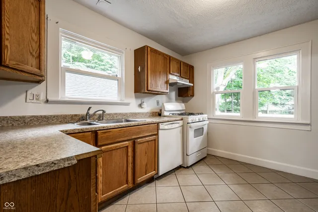 $2,500 | 4658 Hinesley Avenue, Indianapolis, IN 46208