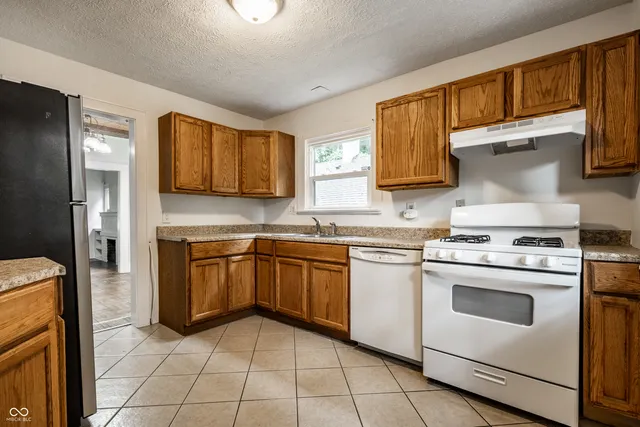 $2,500 | 4658 Hinesley Avenue, Indianapolis, IN 46208