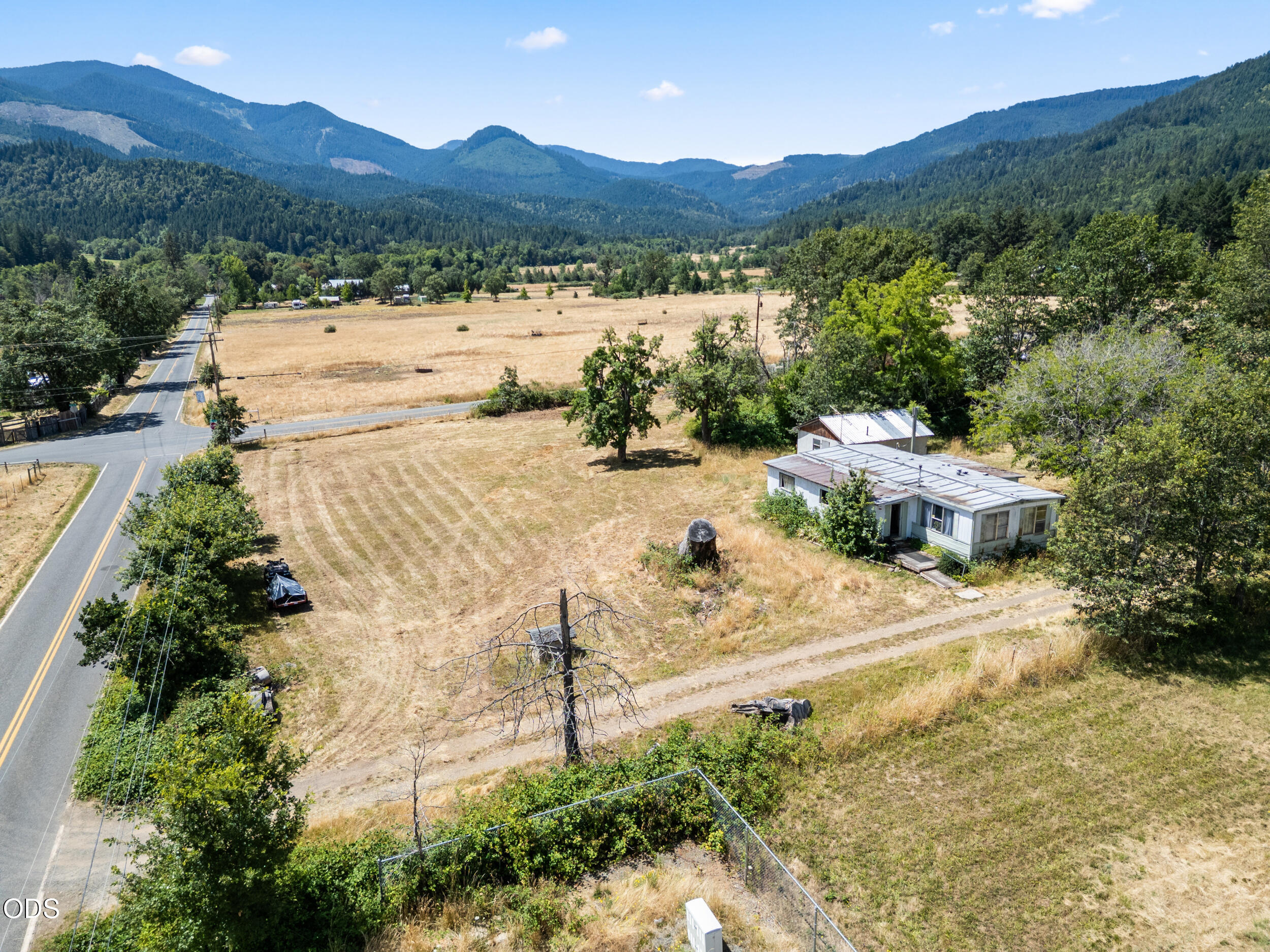 2670 Kincaid Road Williams, OR 97544 - Photo 5 of 17