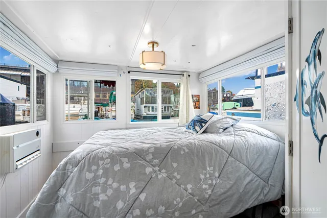 $200,000 | 2040 Westlake Avenue North, Unit 14, Seattle, WA 98109