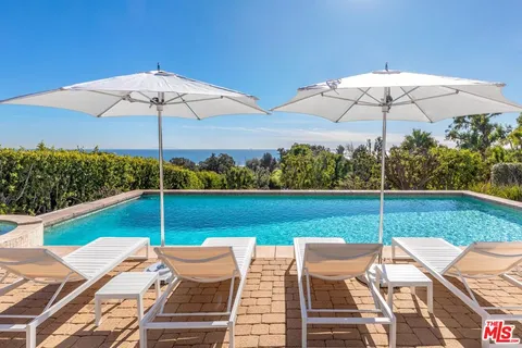 $7,950,000 | 27727 Pacific Coast Highway, Malibu, CA 90265