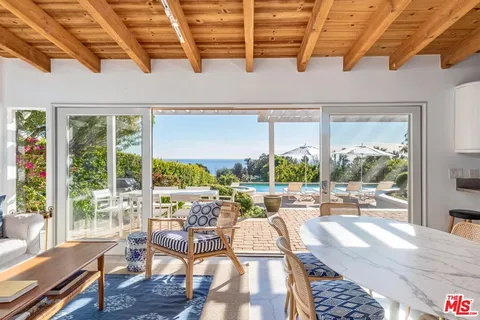 $7,950,000 | 27727 Pacific Coast Highway, Malibu, CA 90265