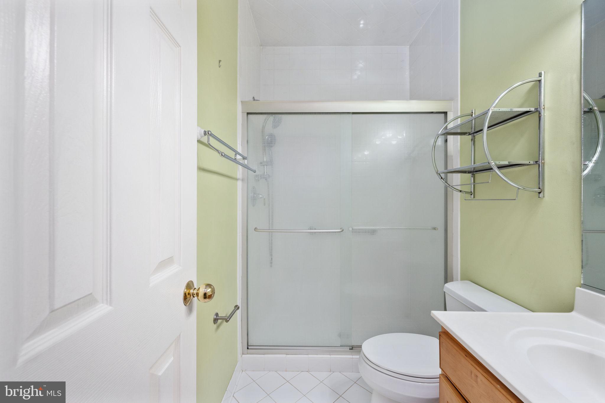 231 Kimberwick Lane Stafford, VA 22556 - Photo 38 of 78 a bathroom with a toilet and a shower