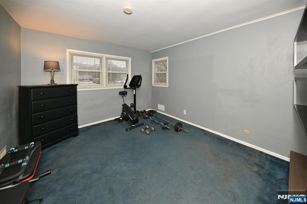 243 Devon Road Washington Township, NJ 07676 - Photo 12 of 40