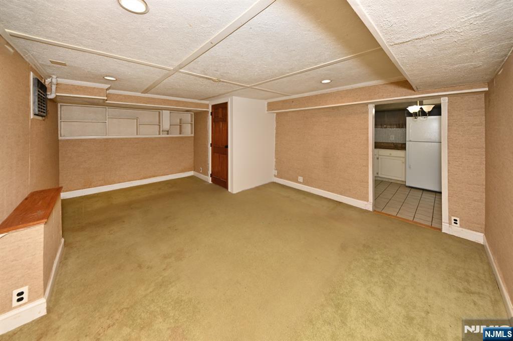 243 Devon Road Washington Township, NJ 07676 - Photo 20 of 40