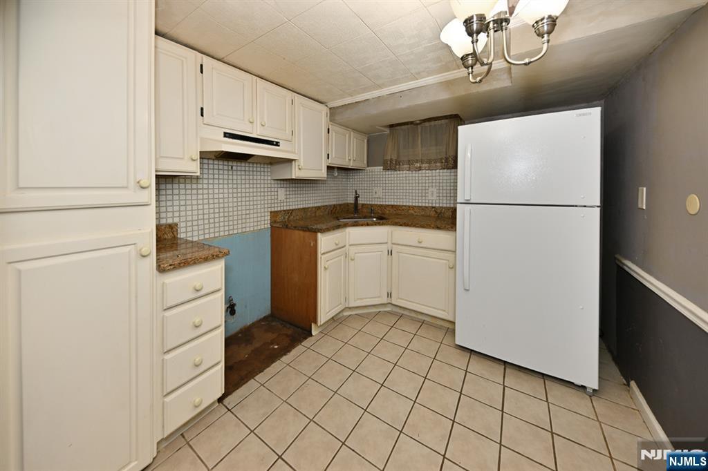 243 Devon Road Washington Township, NJ 07676 - Photo 22 of 40