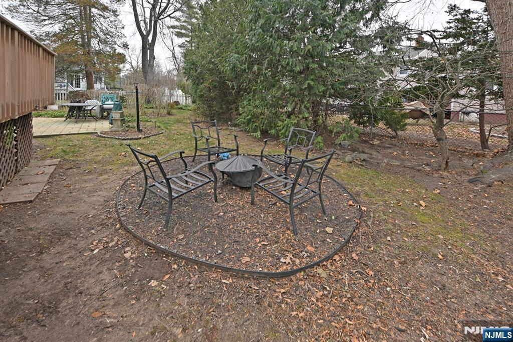 243 Devon Road Washington Township, NJ 07676 - Photo 27 of 40