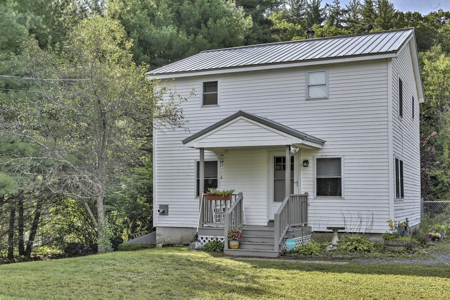 392 Back Ashuelot Road Winchester, NH 03441 - Photo 4 of 40 Gallery Image 4