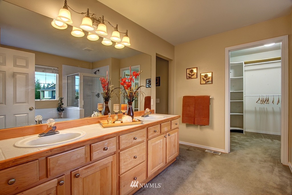 2418 Southeast 2nd Place Renton, WA 98056 - Photo 12 of 24 Gallery Image 12
