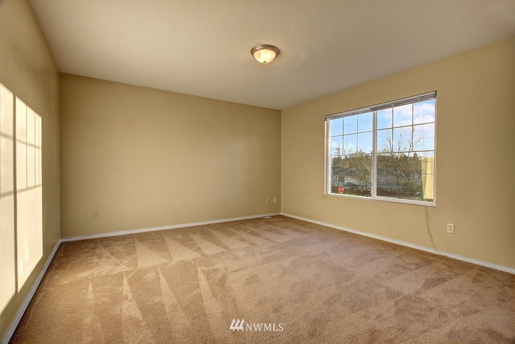 2418 Southeast 2nd Place Renton, WA 98056 - Photo 18 of 24 Gallery Image 18