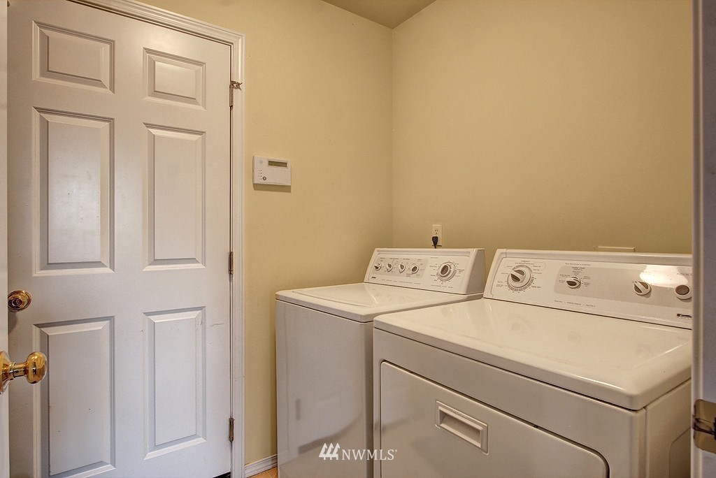2418 Southeast 2nd Place Renton, WA 98056 - Photo 19 of 24 Gallery Image 19