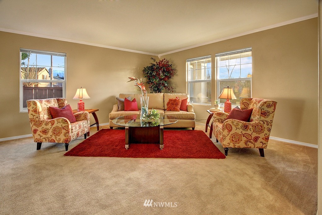 2418 Southeast 2nd Place Renton, WA 98056 - Photo 3 of 24 Gallery Image 3