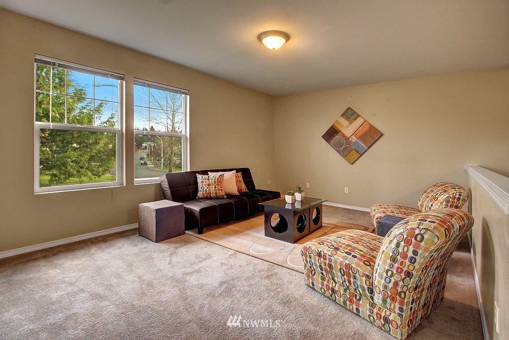 2418 Southeast 2nd Place Renton, WA 98056 - Photo 10 of 24 Gallery Image 10