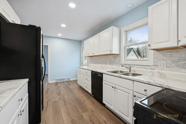 $125,000 | 3016 7th Street, Rockford, IL 61109