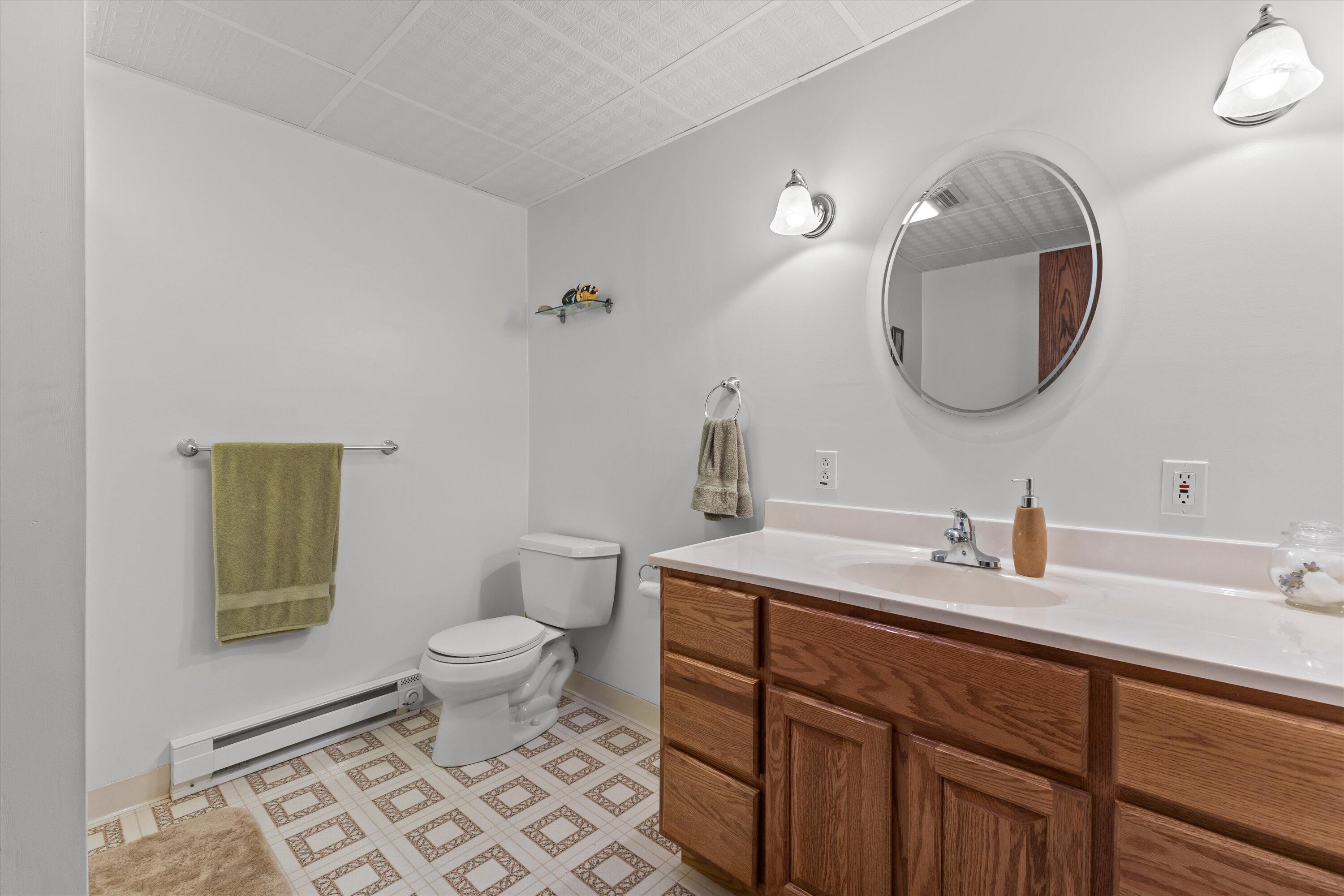 4922 26th Street Kenosha, WI 53144 - Photo 27 of 40 Lower level bath