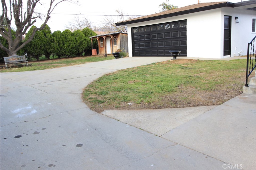 200 Summit View Drive Calimesa, CA 92320 - Photo 6 of 24