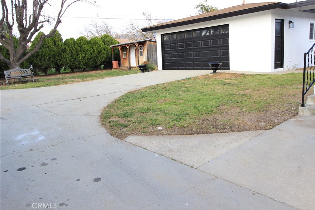 200 Summit View Drive Calimesa, CA 92320 - Photo 7 of 24