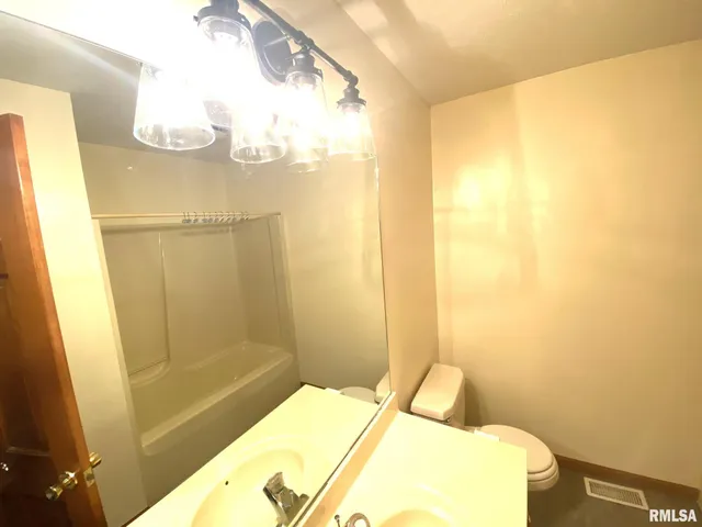 $1,550 | 2405 Checkerberry Lane, Springfield, IL 62711