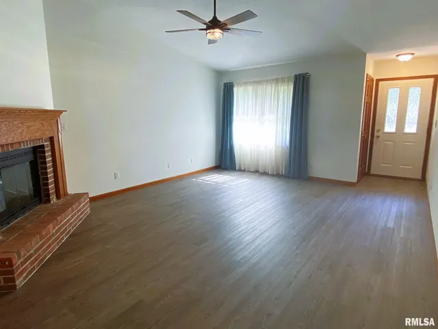 $1,550 | 2405 Checkerberry Lane, Springfield, IL 62711