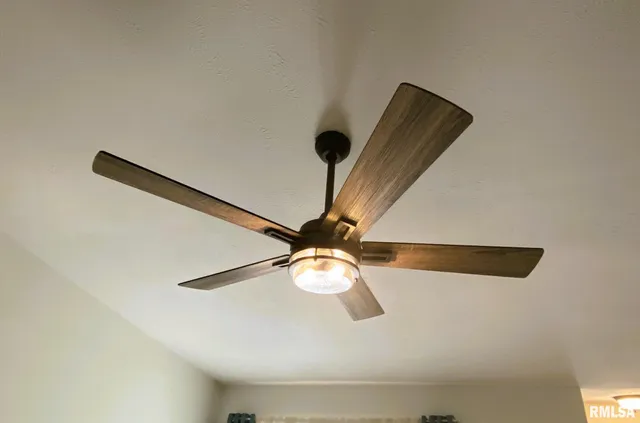 $1,550 | 2405 Checkerberry Lane, Springfield, IL 62711