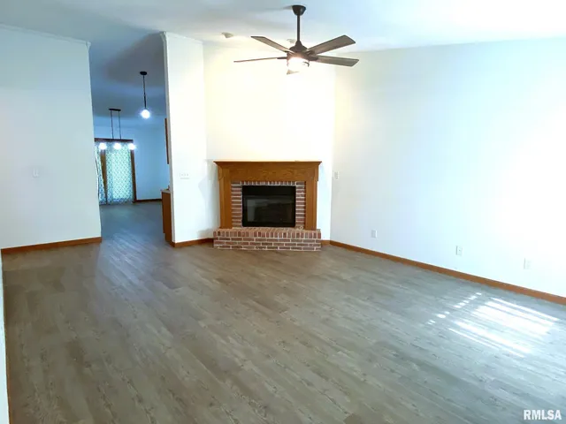 $1,550 | 2405 Checkerberry Lane, Springfield, IL 62711