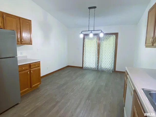 $1,550 | 2405 Checkerberry Lane, Springfield, IL 62711