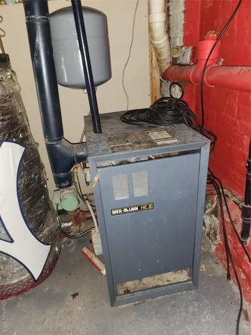 a view of utility room