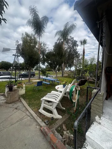 a view of outdoor space