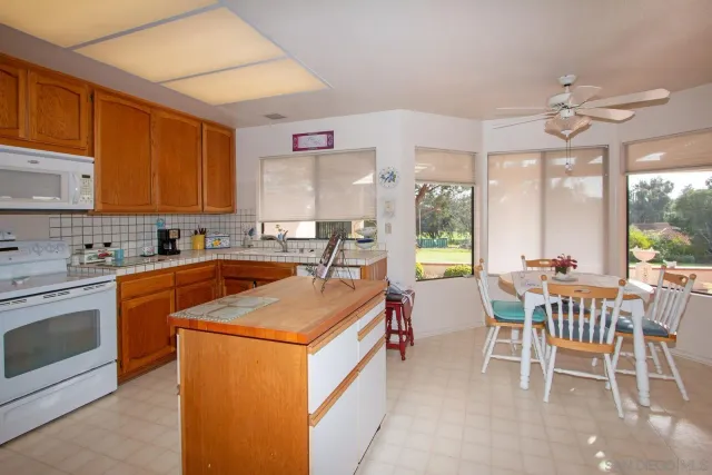 $999,000 | 18038 Caminito Balata, San Diego, CA 92128