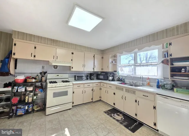 $339,000 | 882 Sawyer Avenue, Vineland, NJ 08360