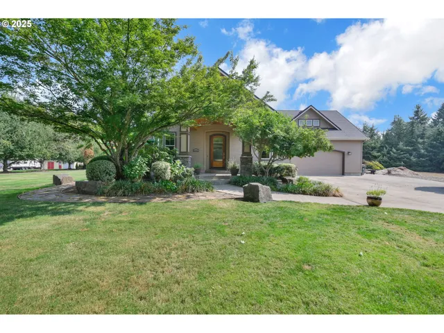 $1,098,000 | 84545 Drew Lane, Pleasant Hill, OR 97455