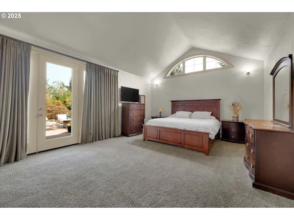 $945,000 | 84545 Drew Lane, Pleasant Hill, OR 97455
