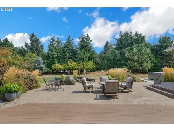 $945,000 | 84545 Drew Lane, Pleasant Hill, OR 97455