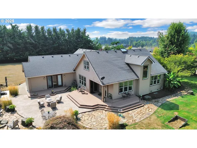 $1,098,000 | 84545 Drew Lane, Pleasant Hill, OR 97455
