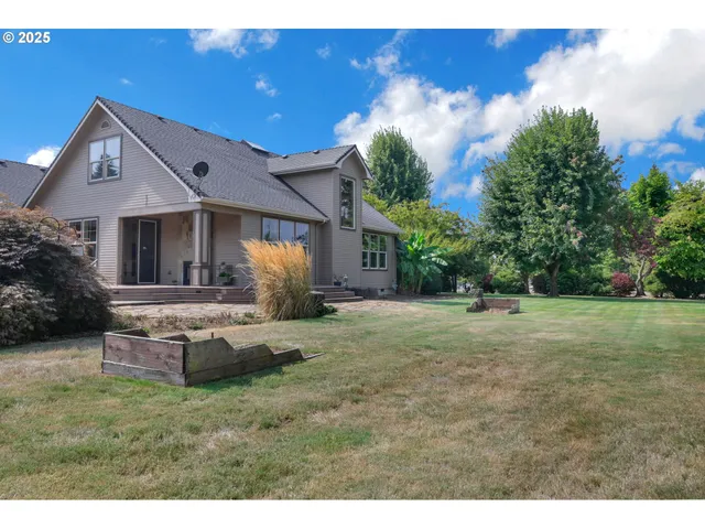 $1,098,000 | 84545 Drew Lane, Pleasant Hill, OR 97455