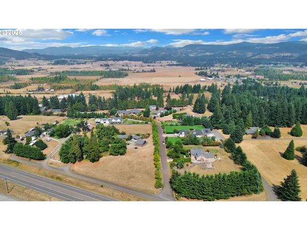 $945,000 | 84545 Drew Lane, Pleasant Hill, OR 97455