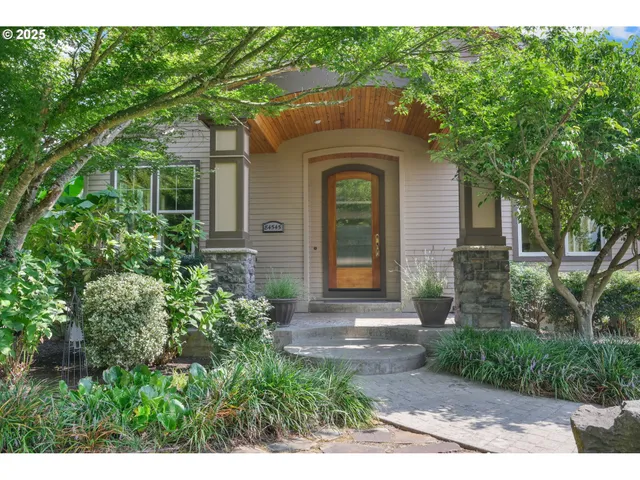 $1,098,000 | 84545 Drew Lane, Pleasant Hill, OR 97455