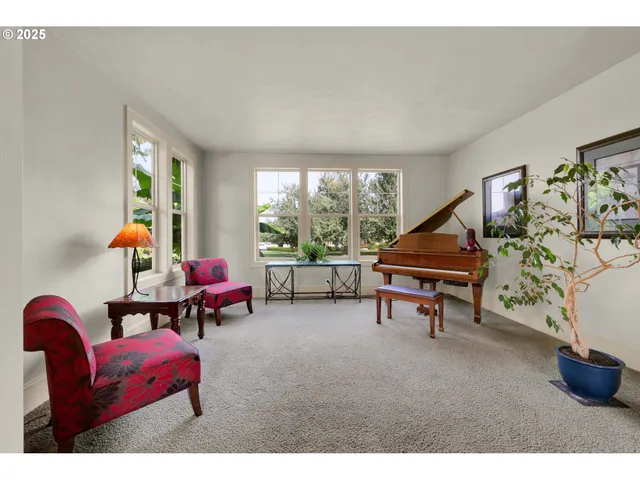 $1,098,000 | 84545 Drew Lane, Pleasant Hill, OR 97455