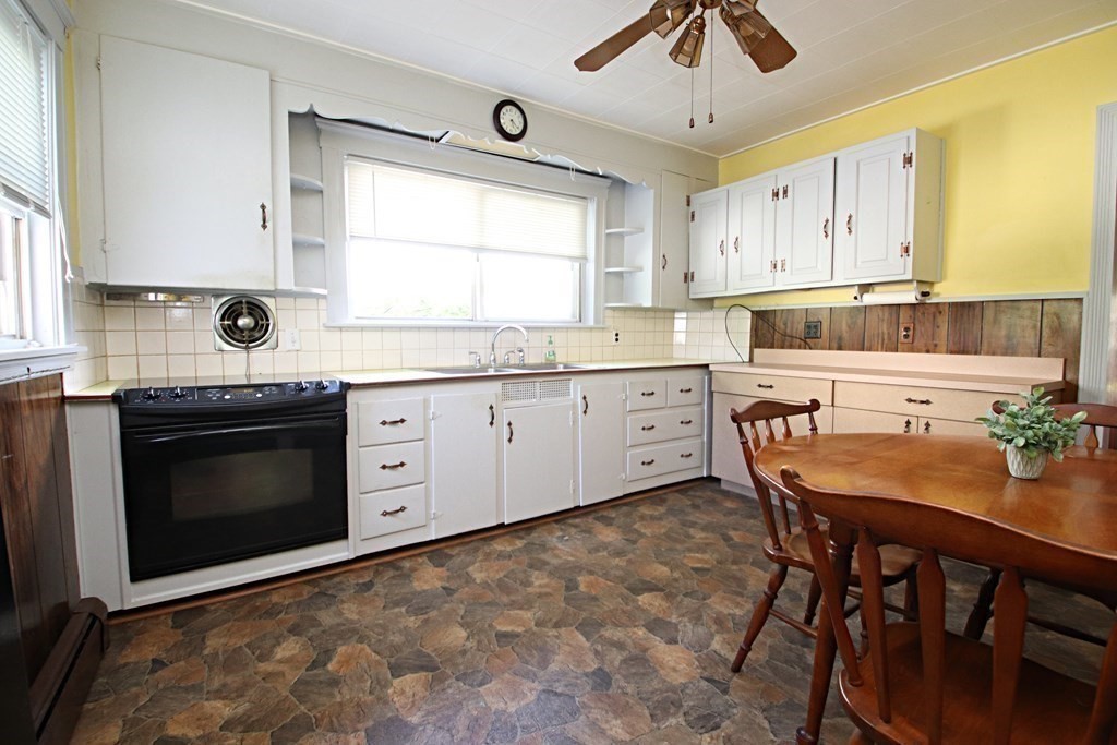 444 Central Street Saugus, MA 01906 - Photo 11 of 37