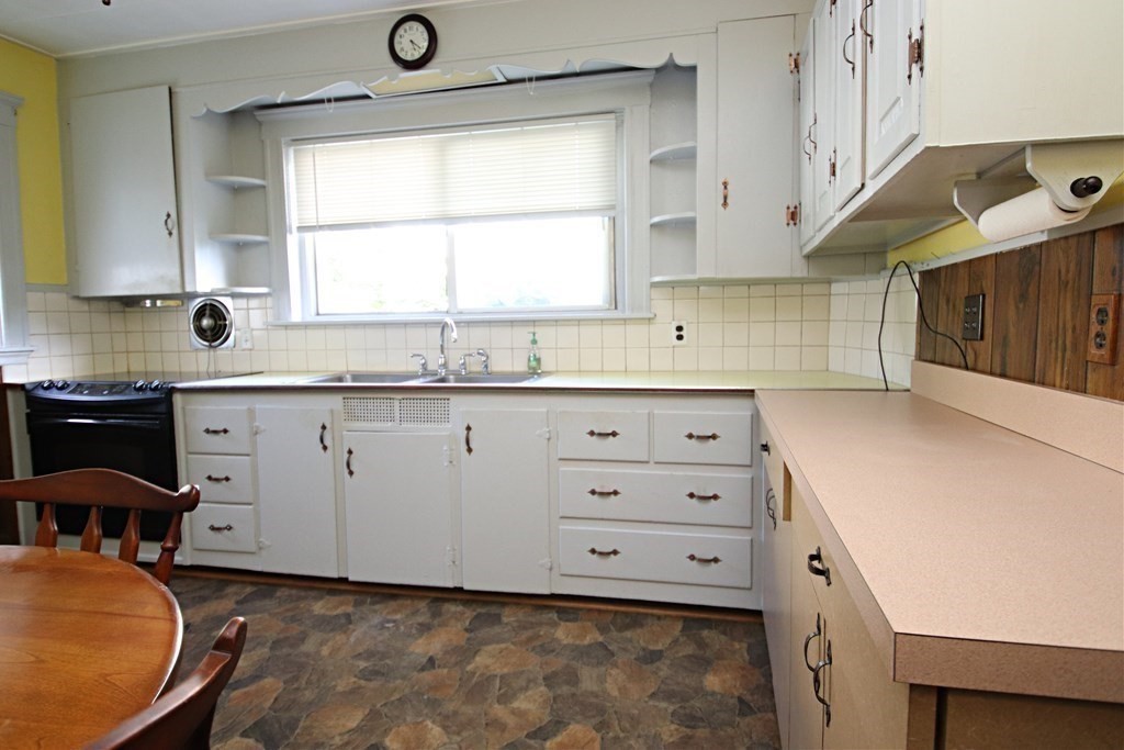 444 Central Street Saugus, MA 01906 - Photo 14 of 37