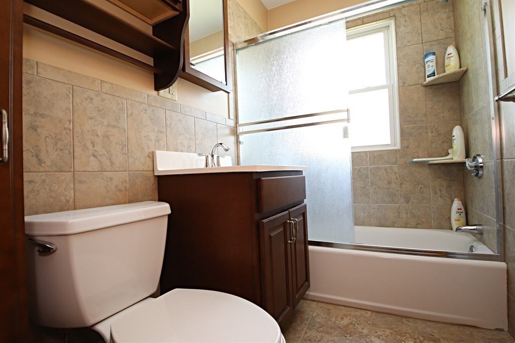 444 Central Street Saugus, MA 01906 - Photo 19 of 37