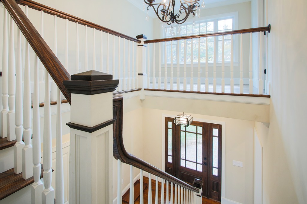 102 Hanson Road Newton, MA 02459 - Photo 12 of 16 Gallery Image 12