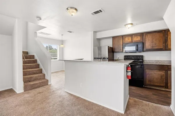$1,450 | 9837 Walnut Street, Unit S203, Dallas, TX 75243