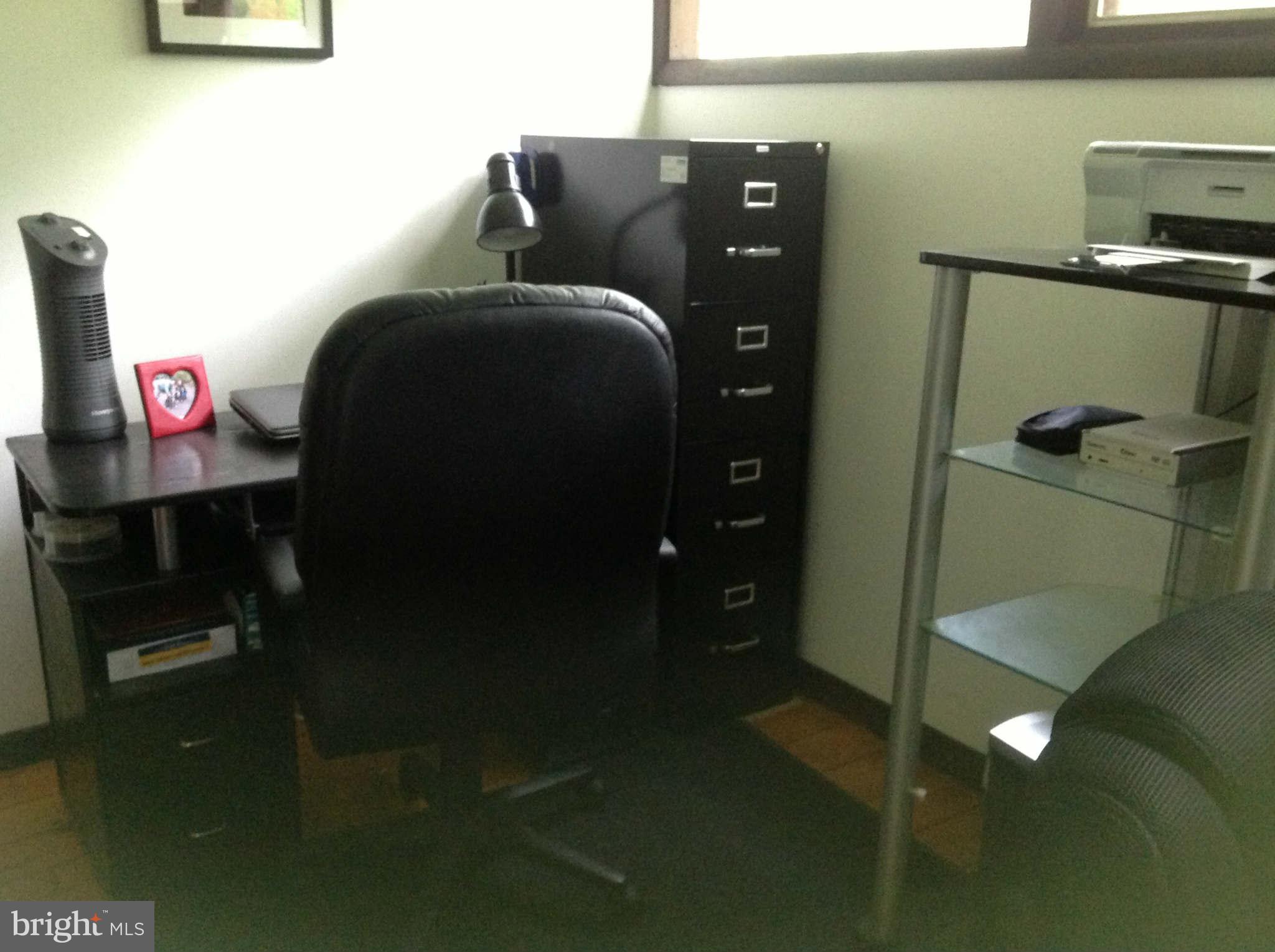 8151 Rogues Road Catlett, VA 20119 - Photo 20 of 24 Office