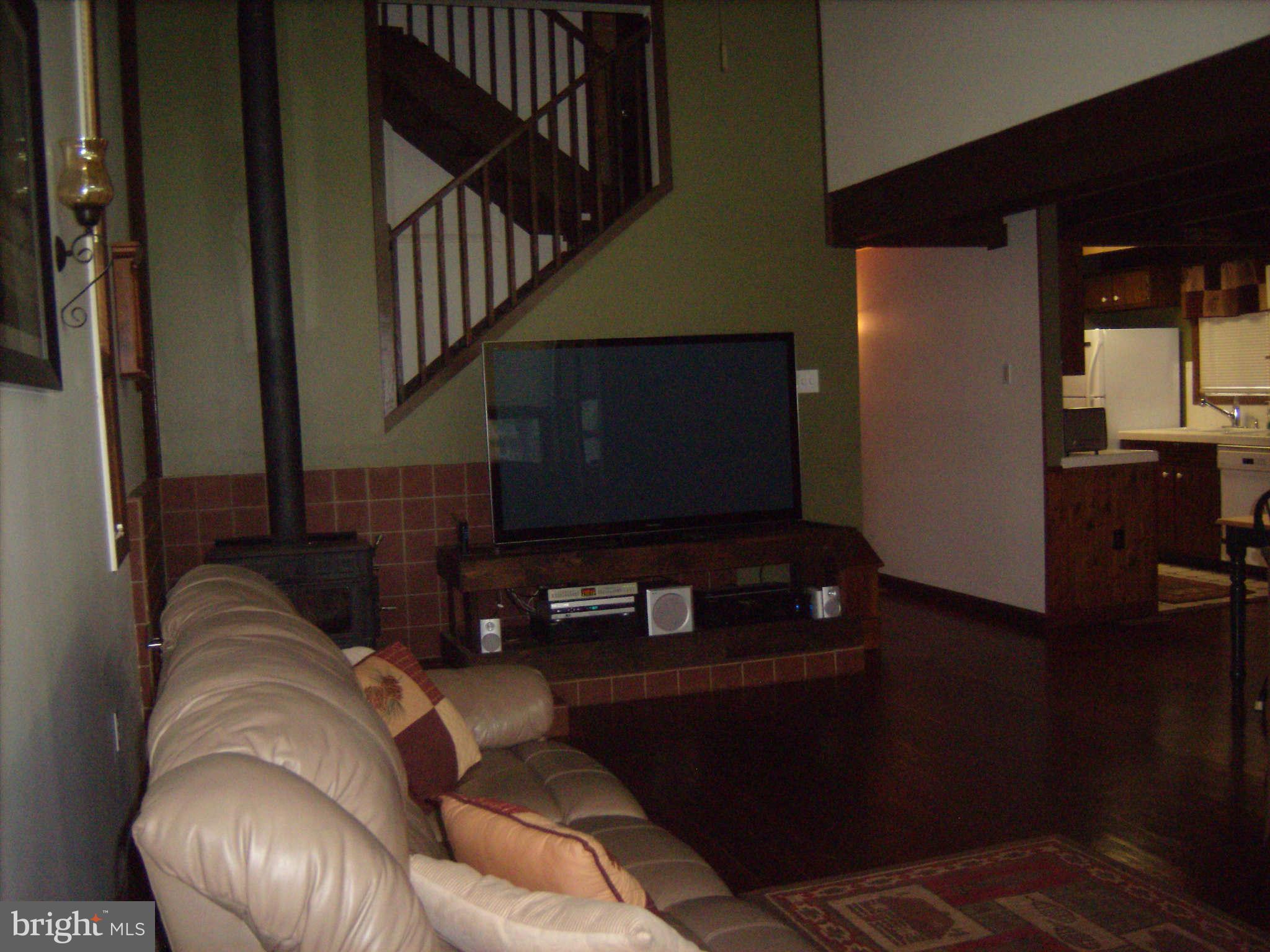 8151 Rogues Road Catlett, VA 20119 - Photo 5 of 24 Living Room