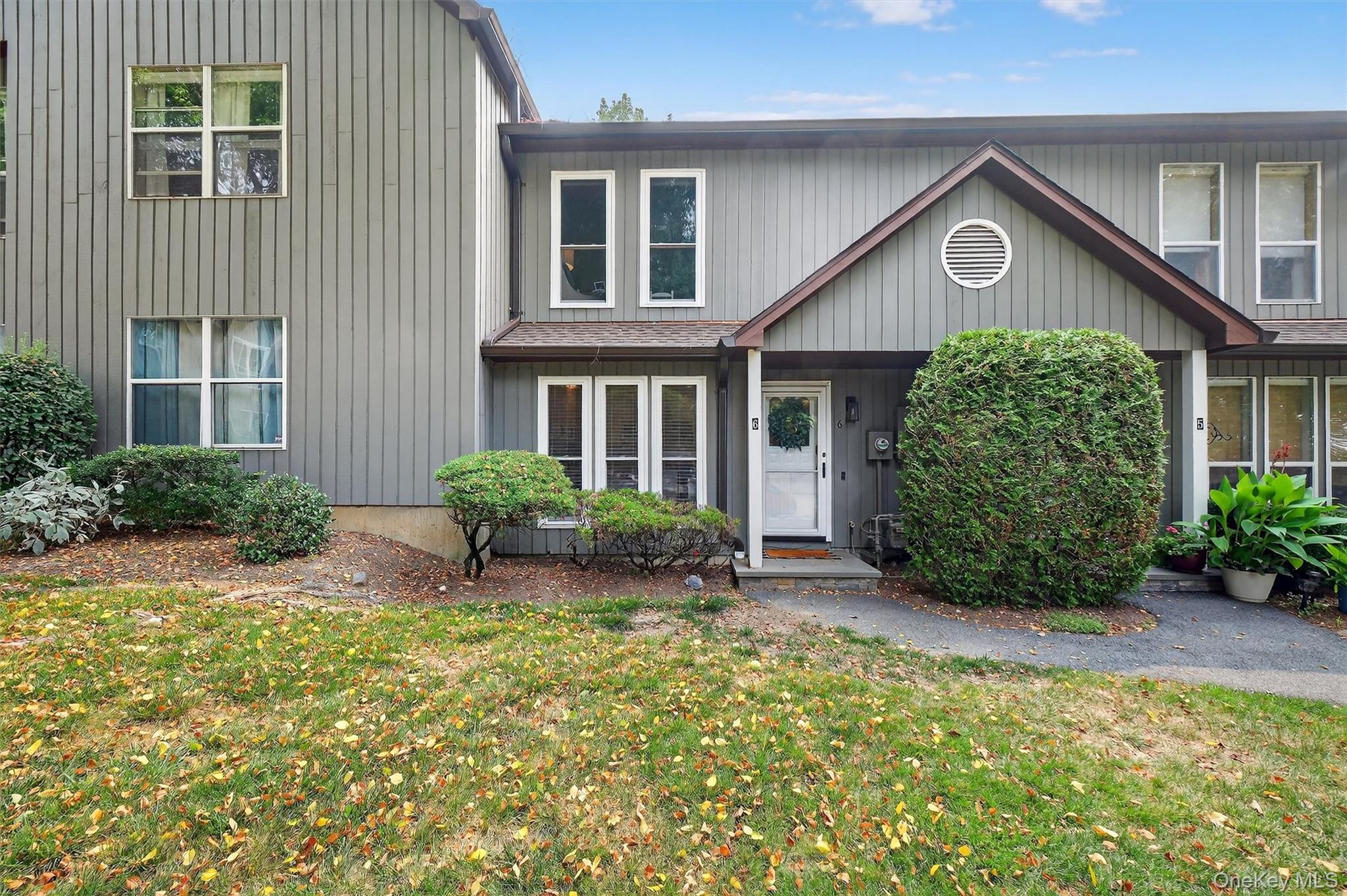 6 Elmwood Circle Peekskill, NY 10566 - Photo 2 of 24